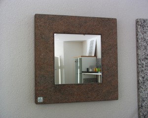 Spiegel,Multicolor Rot, gefl. € 150,-      